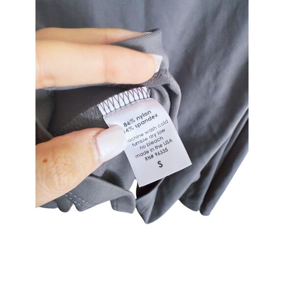 NWT Susana Monaco Quiet Luxury Flare Sleeve Cold Shoulder Top Small Gray Y2K - Picture 7 of 7